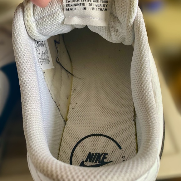 SIZE 14 Nike Court Legacy Low Sneakers. Pebbled leather, gum soles. - Picture 5 of 7